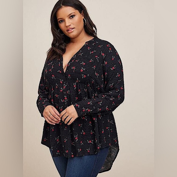 Host Pick NWT Torrid Emma black red floral crinkle long sleeve babydoll top 1X - Picture 1 of 11